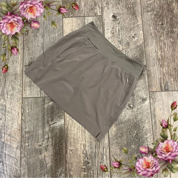 Athleta Pants - Athleta Gray Mini Skirt/Skort size 2
